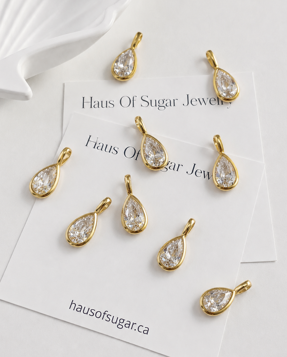 Gold teardrop cubic zirconia pendant